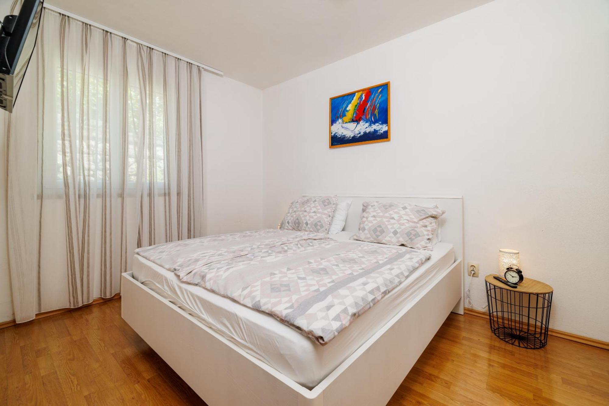 Apartmani Viktorija Jadranovo Eksteriør billede