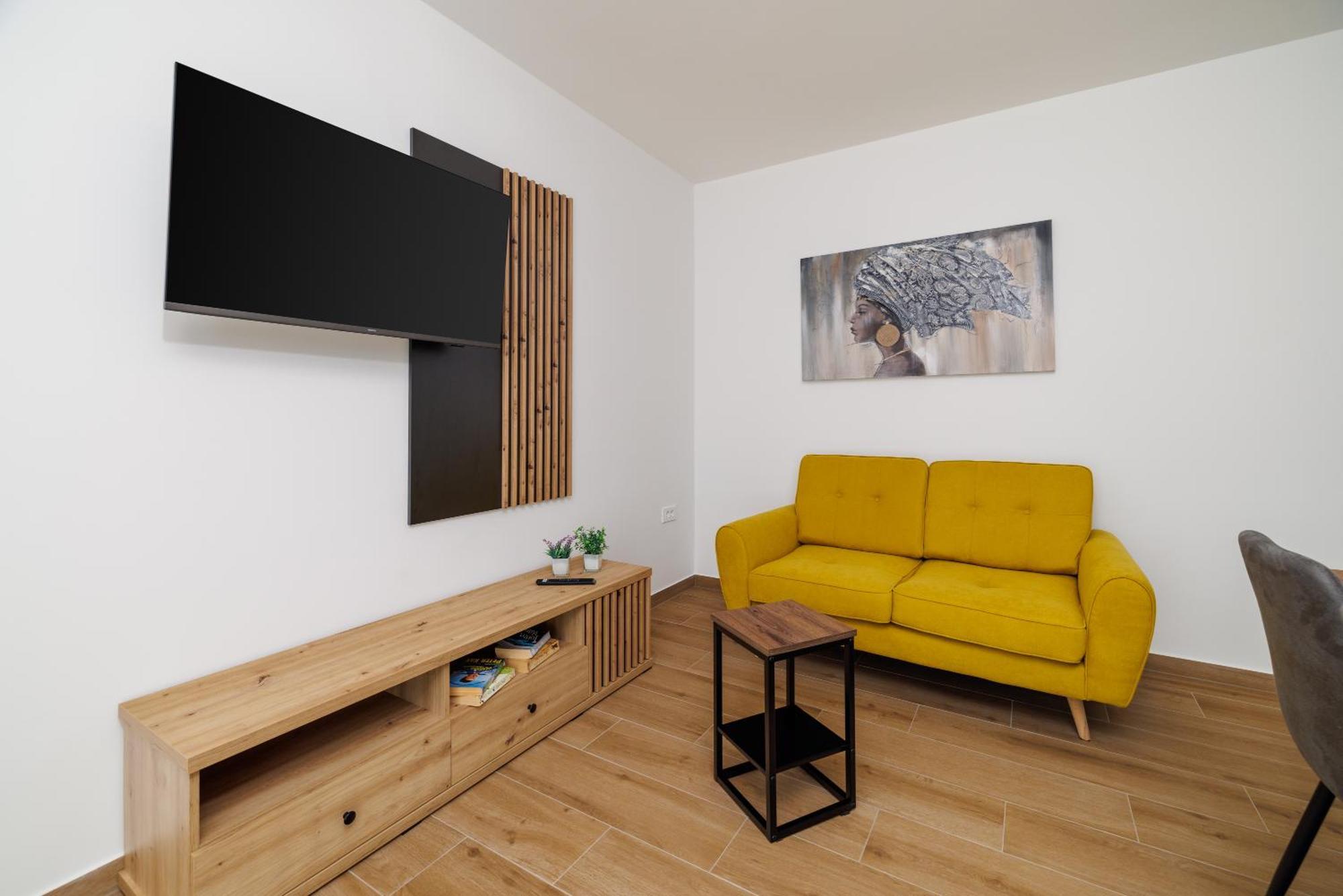 Apartmani Viktorija Jadranovo Eksteriør billede